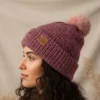 Gorro de Lana con Pompón Rosa